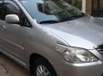 Toyota Innova 2.0E 2012 - Cần bán Toyota Innova 2.0E đời 2012, màu bạc số sàn, 435tr