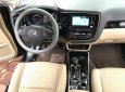 Mitsubishi Outlander 2018 - Bán Mitsubishi Outlander 2.4 CVT Premium 2018, màu đen, số tự động