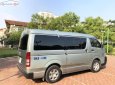 Toyota Hiace 2010 - Bán Toyota Hiace năm sản xuất 2010, màu bạc chính chủ, 350tr