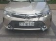 Toyota Camry    2016 - Bán Toyota Camry 2.5Q năm sản xuất 2016, màu ghi vàng, bảo hiểm 2 chiều hạn 11/2020