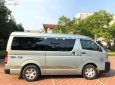 Toyota Hiace 2010 - Bán Toyota Hiace năm sản xuất 2010, màu bạc chính chủ, 350tr