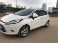 Ford Fiesta 2013 - Cần bán lại xe Ford Fiesta sản xuất năm 2013, màu trắng xe nguyên bản còn mới