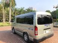 Toyota Hiace 2010 - Bán Toyota Hiace năm sản xuất 2010, màu bạc chính chủ, 350tr