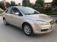 Ford Focus 2006 - Bán xe Ford Focus 2006, màu vàng xe còn mới