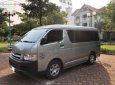 Toyota Hiace 2010 - Bán Toyota Hiace năm sản xuất 2010, màu bạc chính chủ, 350tr