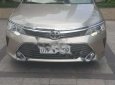 Toyota Camry    2016 - Bán Toyota Camry 2.5Q năm sản xuất 2016, màu ghi vàng, bảo hiểm 2 chiều hạn 11/2020