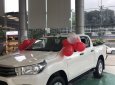 Toyota Hilux   2019 - Bán Toyota Hilux 2.4E 4x2 MT sản xuất năm 2019, màu trắng, nhập khẩu 