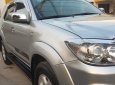 Toyota Fortuner 2010 - Bán ô tô Toyota Fortuner đời 2010, màu bạc xe gia đình, giá chỉ 565 triệu