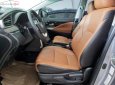 Toyota Innova 2.0G 2016 - Cần bán xe Toyota Innova 2.0G năm sản xuất 2016, màu bạc số sàn