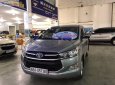 Toyota Innova 2017 - Cần bán lại Toyota Innova 2.0E năm sản xuất 2017, màu nâu