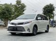 Toyota Sienna 2019 - Bán phá giá chiếc xe  Toyota Sienna năm 2019, màu trắng - Nhập khẩu Mỹ