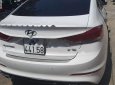 Hyundai Elantra 2017 - Cần bán xe Hyundai Elantra đời 2017, màu trắng xe nguyên bản