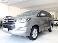 Toyota Innova 2.0E 2018 - Bán xe Toyota Innova 2.0E đời 2018, màu xám số sàn, giá 685tr