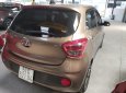 Hyundai Grand i10 2017 - Bán xe Hyundai Grand i10 sản xuất năm 2017, màu nâu, 375tr xe còn mới