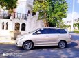 Toyota Innova 2.0E 2015 - Bán xe Toyota Innova 2.0E 2015, màu ghi vàng, 485 triệu