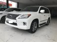 Lexus LX 570 2013 - Bán Lexus LX570 trắng xe xuất Mỹ sx 2013 ĐK 2015. Bản full đồ có phanh khoảng cách, hộp lạnh