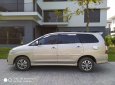 Toyota Innova 2.0E 2015 - Cần bán Toyota Innova 2.0E 2016, màu ghi vàng