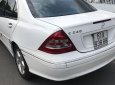 Mercedes-Benz C class 2004 - Bán ô tô Mercedes C class đời 2004, màu trắng