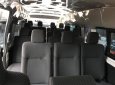 Toyota Hiace 2015 - Cần bán lại xe Toyota Hiace đời 2015, màu trắng, xe nhập