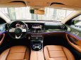Mercedes-Benz E class E300  2019 - Cần bán xe Mercedes E300 sản xuất 2019, màu trắng
