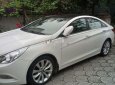 Hyundai Sonata 2010 - Cần bán lại xe Hyundai Sonata năm sản xuất 2010, màu trắng, nhập khẩu nguyên chiếc