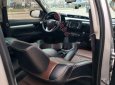 Toyota Hilux 2015 - Cần bán gấp Toyota Hilux năm sản xuất 2015, màu bạc, xe nhập như mới