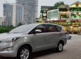 Toyota Innova 2.0E 2017 - Bán xe Toyota Innova 2.0E 2017, màu ghi