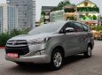 Toyota Innova 2.0E 2017 - Bán xe Toyota Innova 2.0E 2017, màu ghi