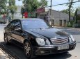 Mercedes-Benz E class 2004 - Cần bán lại xe Mercedes E240 năm 2004, màu đen giá cạnh tranh