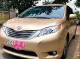 Toyota Sienna 2010 - Cần bán xe Toyota Sienna sản xuất năm 2010, màu vàng, nhập khẩu như mới