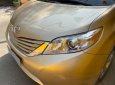 Toyota Sienna 2011 - Cần bán xe Toyota Sienna đời 2011, màu vàng ít sử dụng