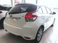 Toyota Yaris 2014 - Cần bán gấp Toyota Yaris sản xuất năm 2014, màu trắng, nhập khẩu nguyên chiếc