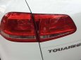 Volkswagen Touareg 2014 - Cần bán gấp Volkswagen Touareg 2014, màu trắng, nhập khẩu nguyên chiếc, giá chỉ 999 triệu