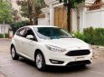 Ford Focus 2018 - Cần bán gấp Ford Focus sản xuất 2018, màu trắng