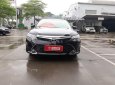 Toyota Camry 2019 - Cần bán gấp Toyota Camry 2.0E đời 2019, màu đen số tự động, giá 950tr