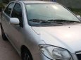 Toyota Vios 2005 - Cần bán lại xe Toyota Vios năm 2005, màu bạc xe gia đình, giá tốt