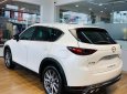 Mazda CX 5 2.0 Premium 2020 - Cần bán Mazda CX 5 2.0 Premium 2020, màu trắng, xe sẵn - giao ngay