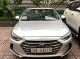 Hyundai Elantra 2016 - Cần bán lại xe Hyundai Elantra đời 2016, màu bạc chính chủ giá cạnh tranh