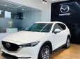 Mazda CX 5 2.0 Premium 2020 - Cần bán Mazda CX 5 2.0 Premium 2020, màu trắng, xe sẵn - giao ngay