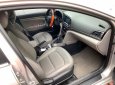 Hyundai Elantra 2016 - Cần bán lại xe Hyundai Elantra đời 2016, màu bạc chính chủ giá cạnh tranh