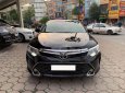 Toyota Camry 2017 - Cần bán lại xe Toyota Camry đời 2017, màu đen, 820 triệu