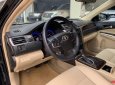 Toyota Camry 2017 - Cần bán lại xe Toyota Camry đời 2017, màu đen, 820 triệu