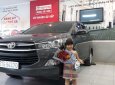 Toyota Innova 2019 - Bán Toyota Innova năm 2019, màu xám, 690tr