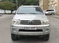 Toyota Fortuner 2009 - Cần bán lại chiếc  Toyota Fortuner đời 2009 giá cực kì thấp, đầy đủ tiện nghi