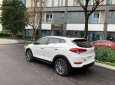 Hyundai Tucson 2016 - Cần bán lại xe Hyundai Tucson 2.0 sản xuất 2016, màu trắng, nhập khẩu chính chủ, 799tr