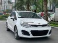 Kia Rio 2013 - Cần bán gấp Kia Rio sản xuất năm 2013, màu trắng, xe nhập như mới, 385 triệu