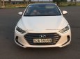 Hyundai Elantra   2019 - Cần bán lại xe Hyundai Elantra 2019, màu trắng, nhập khẩu số sàn, giá tốt