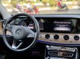 Mercedes-Benz E class  E200  2017 - Cần bán Mercedes E200 đời 2017, màu đen