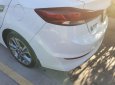 Hyundai Elantra 2016 - Bán xe Hyundai Elantra 2.0 năm 2016, màu trắng, xe nhập như mới, 590tr