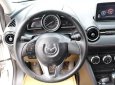 Mazda 2   2016 - Cần bán gấp Mazda 2 2016, màu trắng